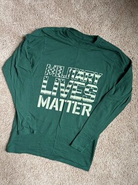 Gildan Forest Green Tee 'MILITARY LIVES MATTER' Graphic